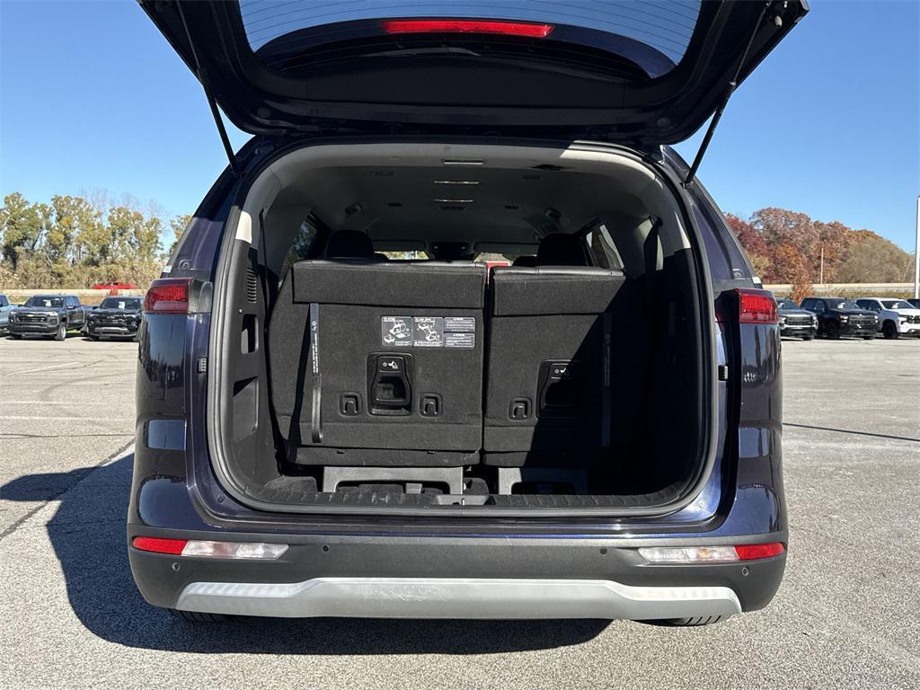 used 2023 Kia Carnival car, priced at $28,599