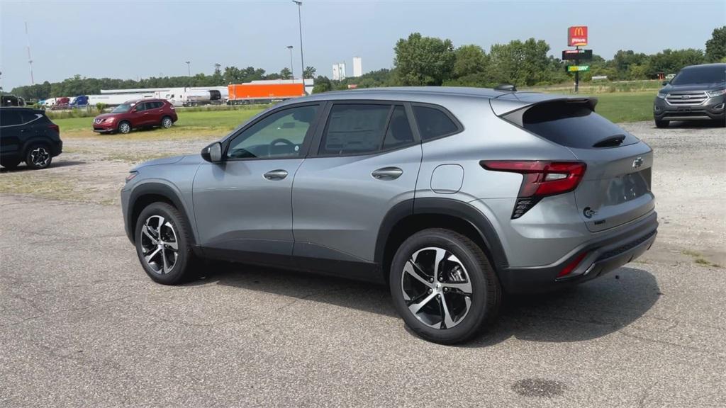 new 2025 Chevrolet Trax car, priced at $23,556