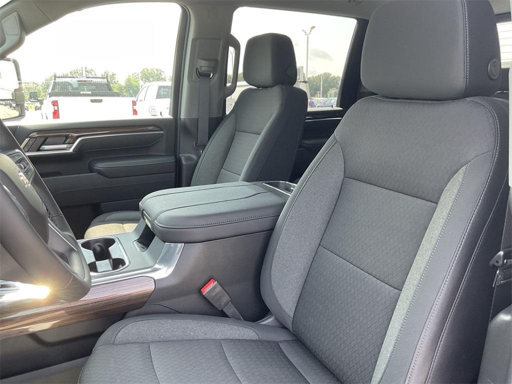 new 2025 Chevrolet Silverado 2500 car, priced at $69,916