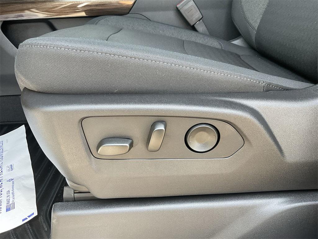 new 2025 Chevrolet Silverado 2500 car, priced at $69,916