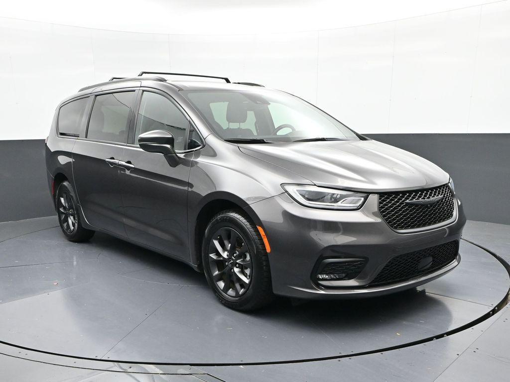 used 2021 Chrysler Pacifica car, priced at $24,429