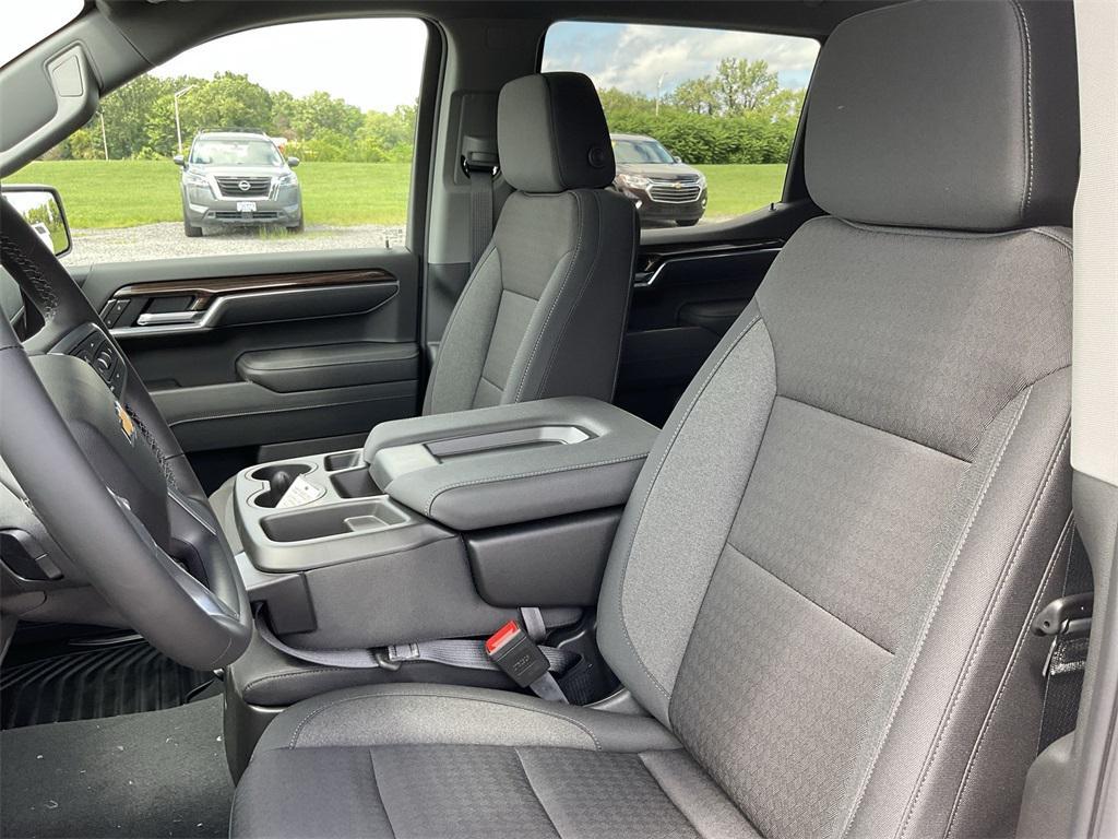 new 2025 Chevrolet Silverado 1500 car, priced at $51,060