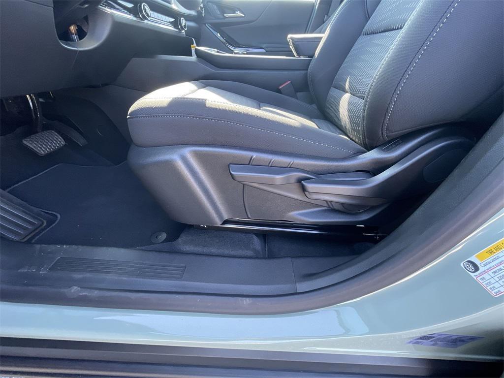 new 2026 Chevrolet Equinox car, priced at $28,380