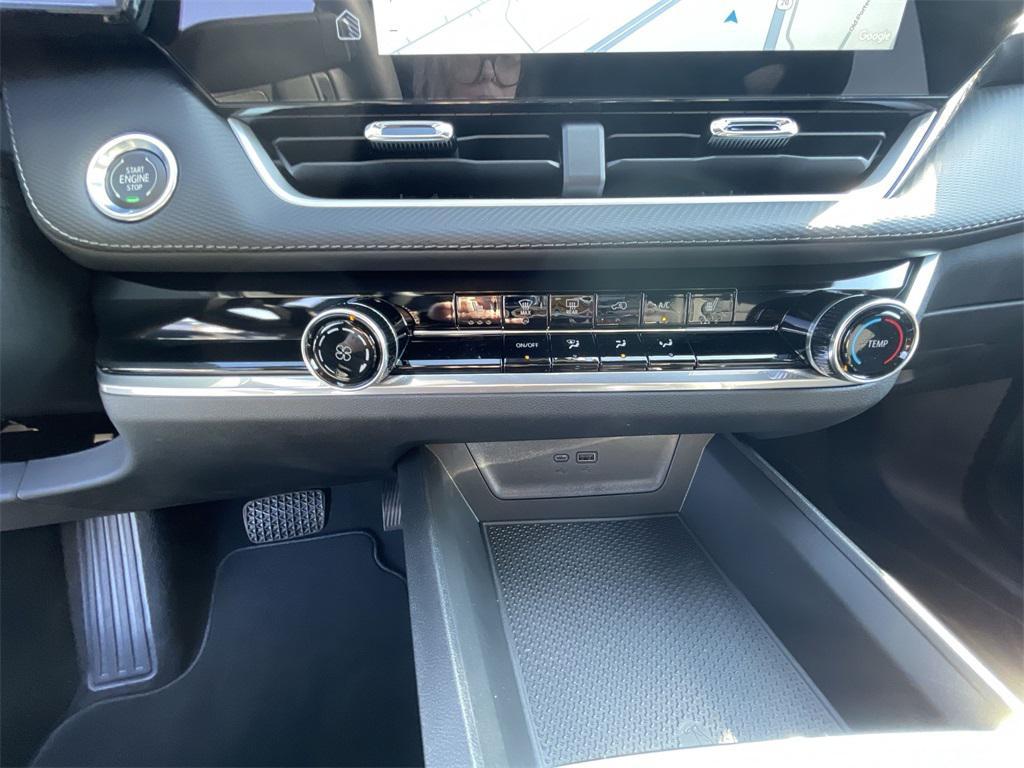 new 2026 Chevrolet Equinox car, priced at $28,380