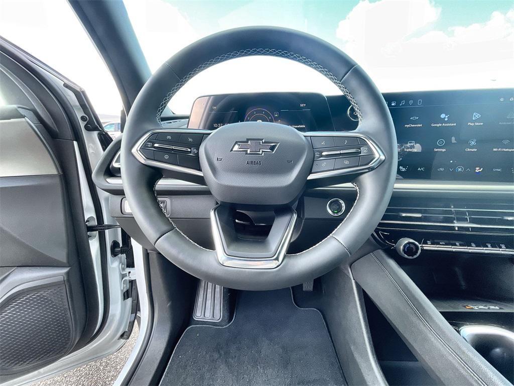 new 2026 Chevrolet Traverse car, priced at $41,557