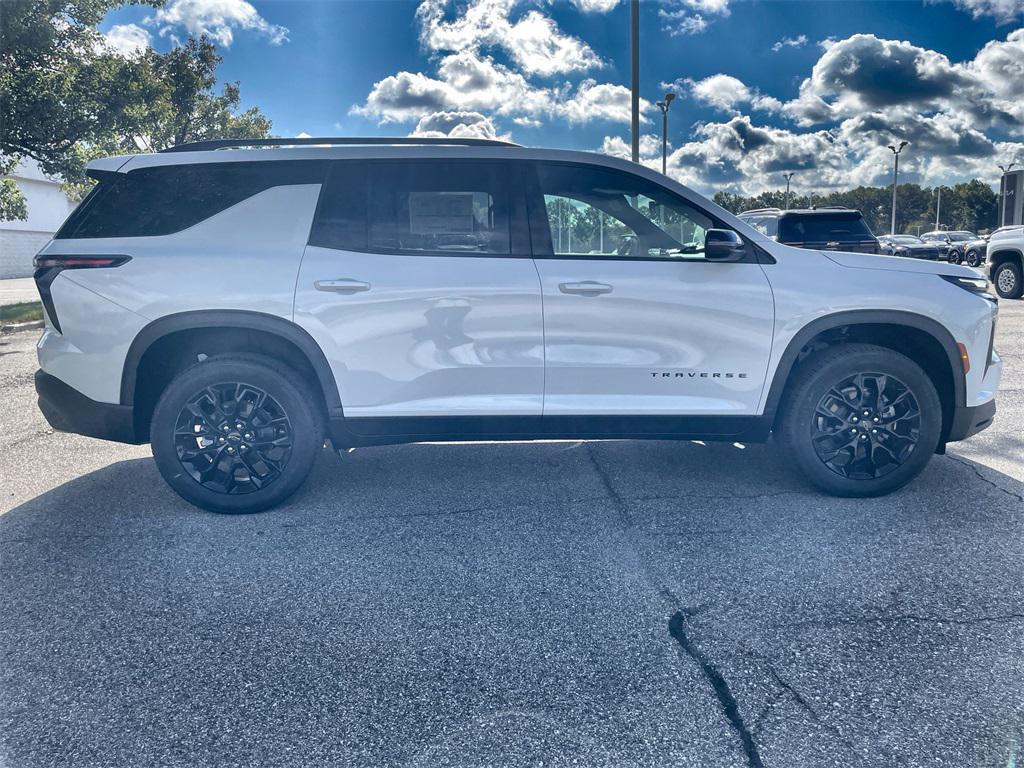 new 2026 Chevrolet Traverse car, priced at $41,557