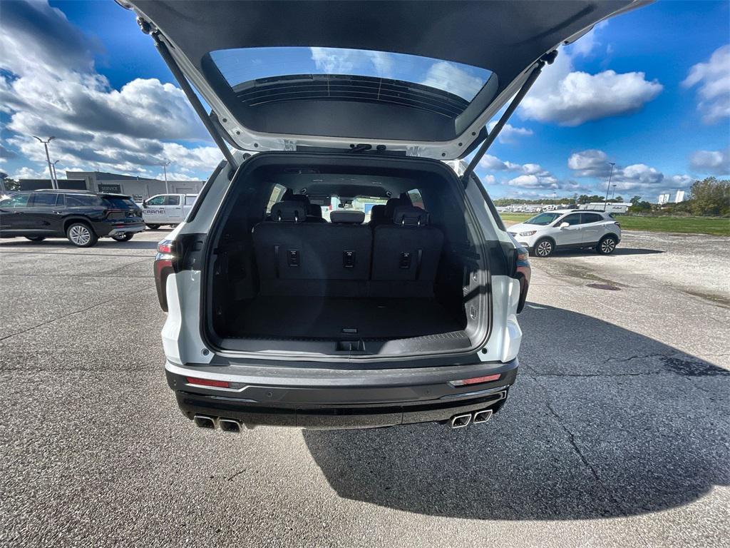 new 2026 Chevrolet Traverse car, priced at $41,557