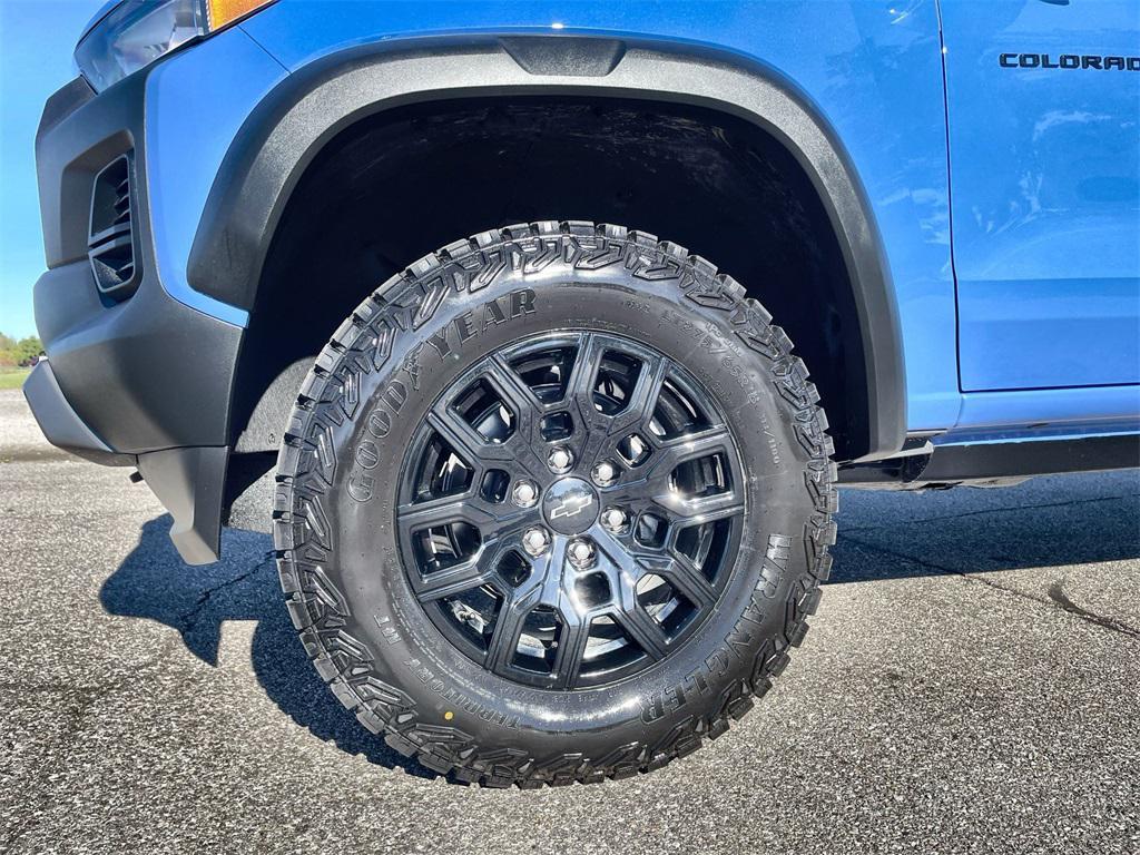 new 2026 Chevrolet Colorado car, priced at $40,199