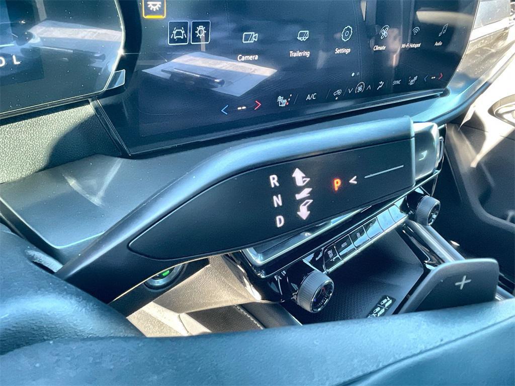 new 2026 Chevrolet Traverse car, priced at $44,141