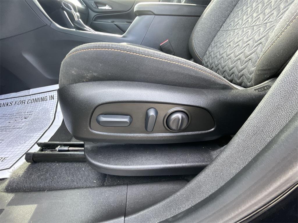 used 2022 Chevrolet Equinox car, priced at $17,499