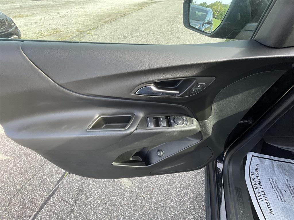 used 2022 Chevrolet Equinox car, priced at $17,499