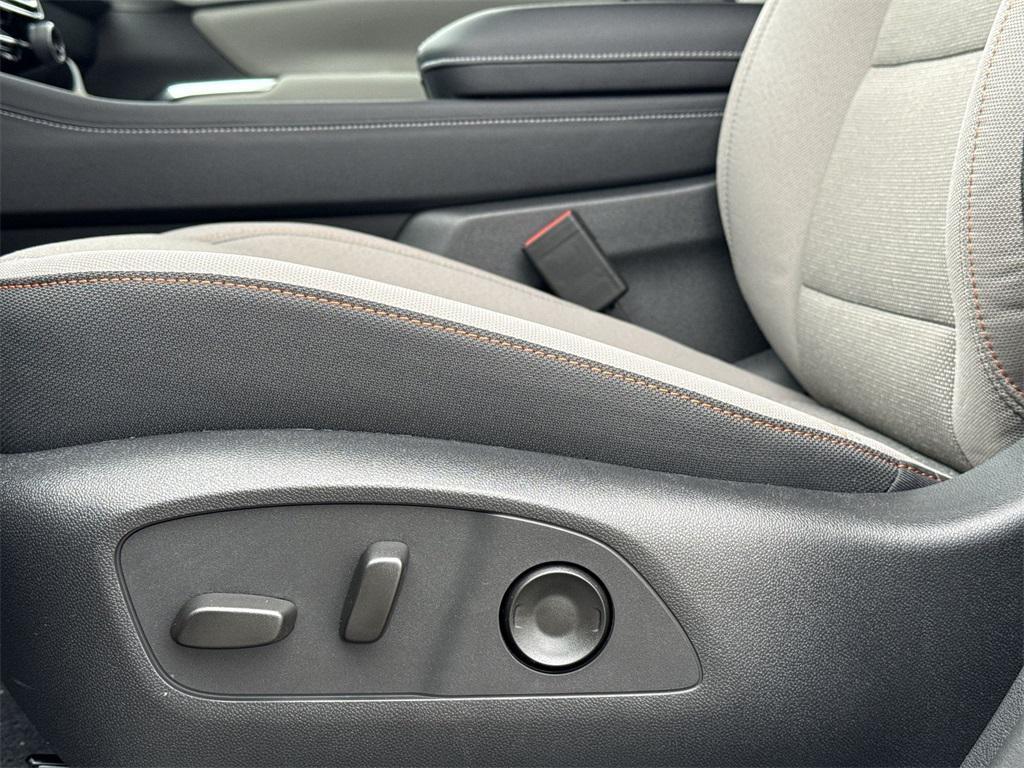 new 2026 Chevrolet Traverse car, priced at $42,837