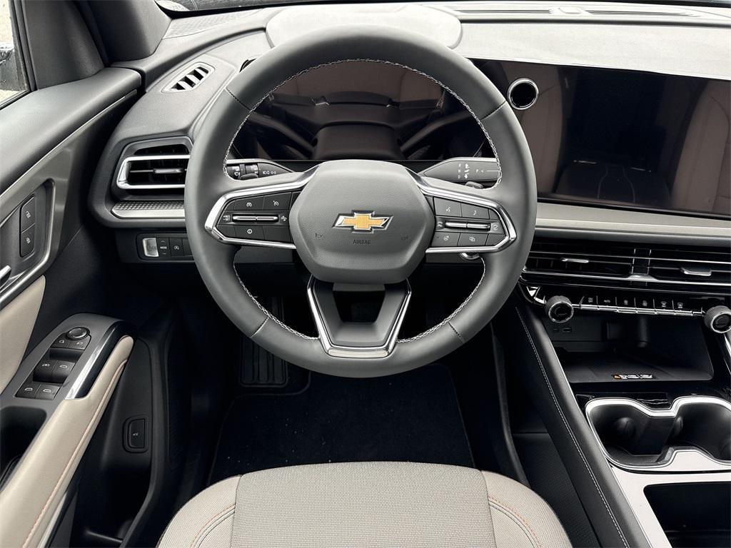 new 2026 Chevrolet Traverse car, priced at $42,837