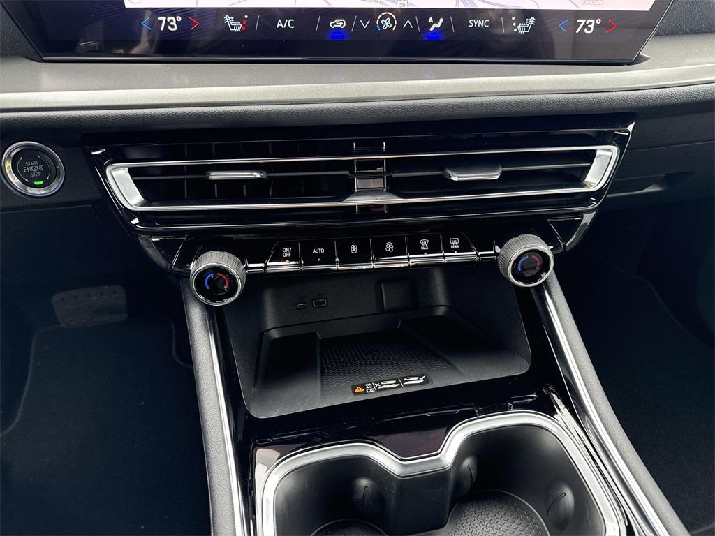 new 2026 Chevrolet Traverse car, priced at $42,837