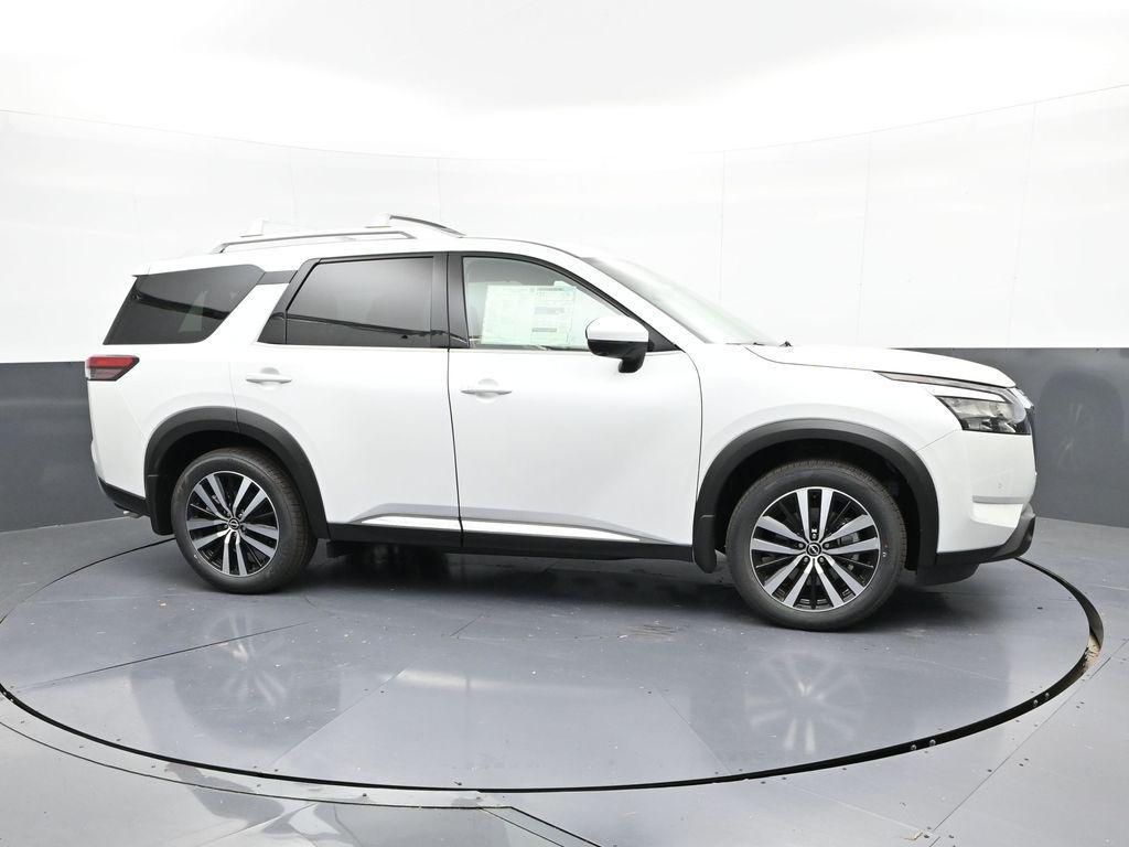 new 2025 Nissan Pathfinder car, priced at $51,935