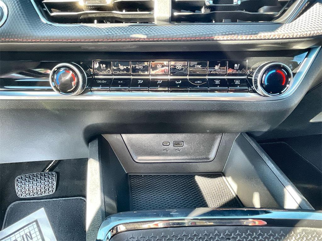 new 2026 Chevrolet Equinox car, priced at $35,961