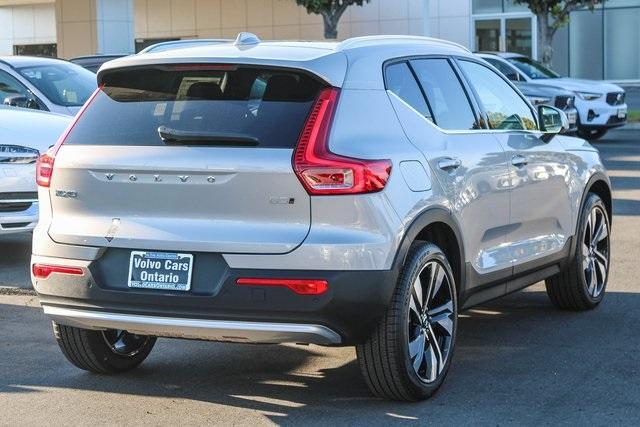 new 2025 Volvo XC40 car, priced at $49,009