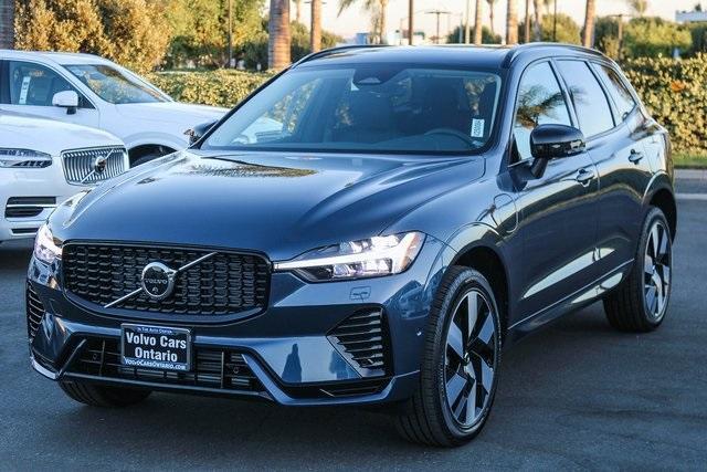 new 2025 Volvo XC60 car, priced at $64,174