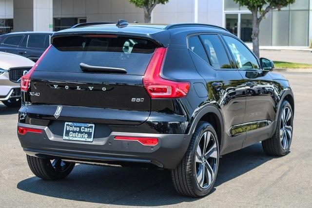 new 2025 Volvo XC40 car, priced at $49,009