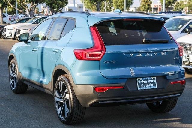 new 2025 Volvo XC40 car, priced at $49,407