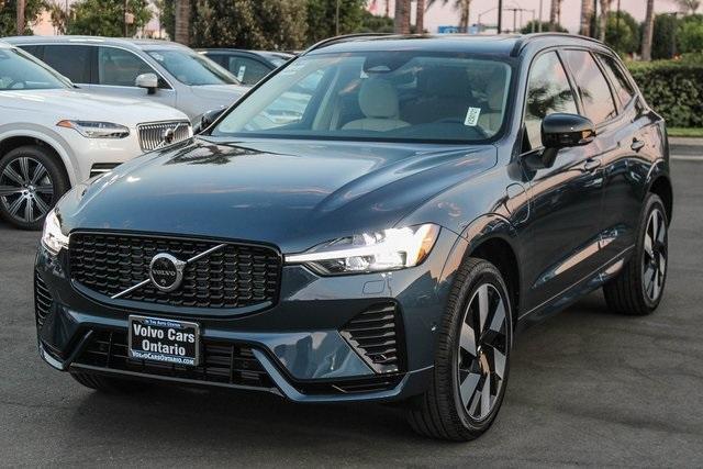 new 2025 Volvo XC60 car, priced at $64,174