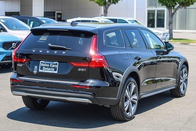 new 2024 Volvo V60 Cross Country car, priced at $53,930