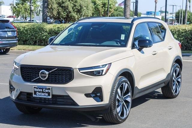 new 2025 Volvo XC40 car, priced at $49,407