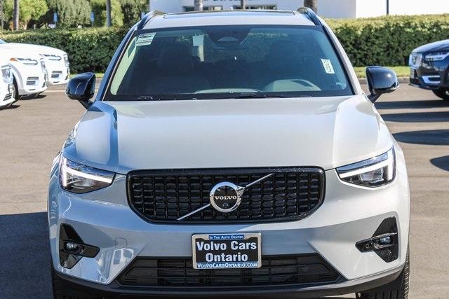 new 2025 Volvo XC40 car, priced at $49,767