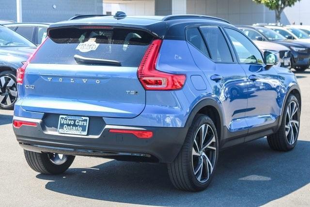 used 2021 Volvo XC40 car, priced at $30,400