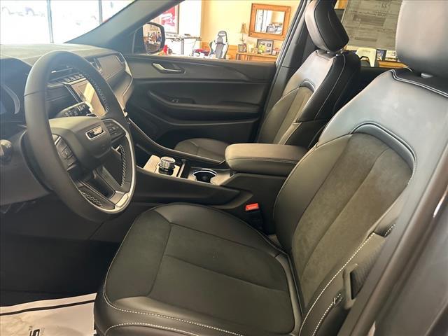 new 2025 Jeep Grand Cherokee car, priced at $44,841