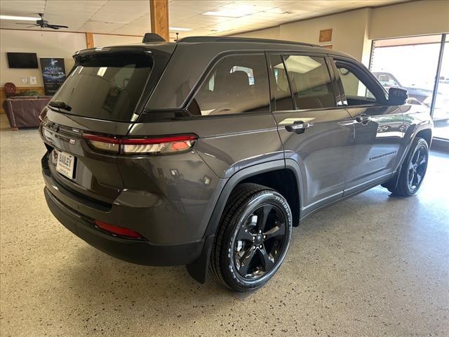 new 2025 Jeep Grand Cherokee car, priced at $44,841