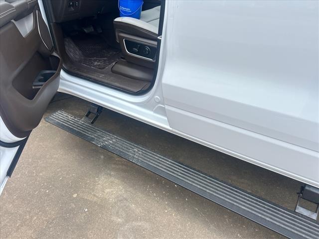 new 2025 Ram 1500 car, priced at $67,368