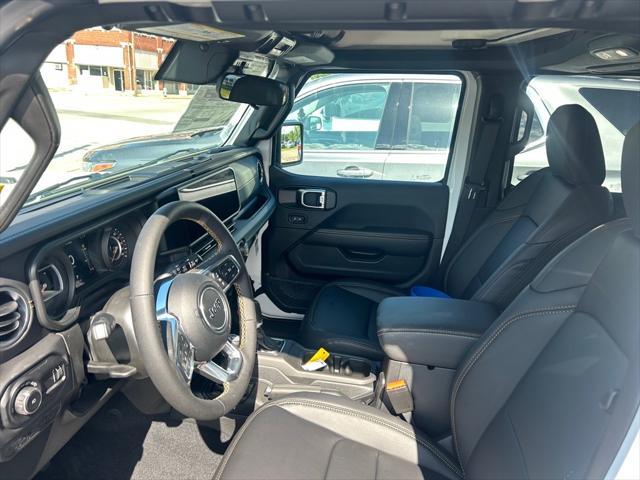 new 2025 Jeep Wrangler car