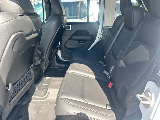 new 2025 Jeep Wrangler car