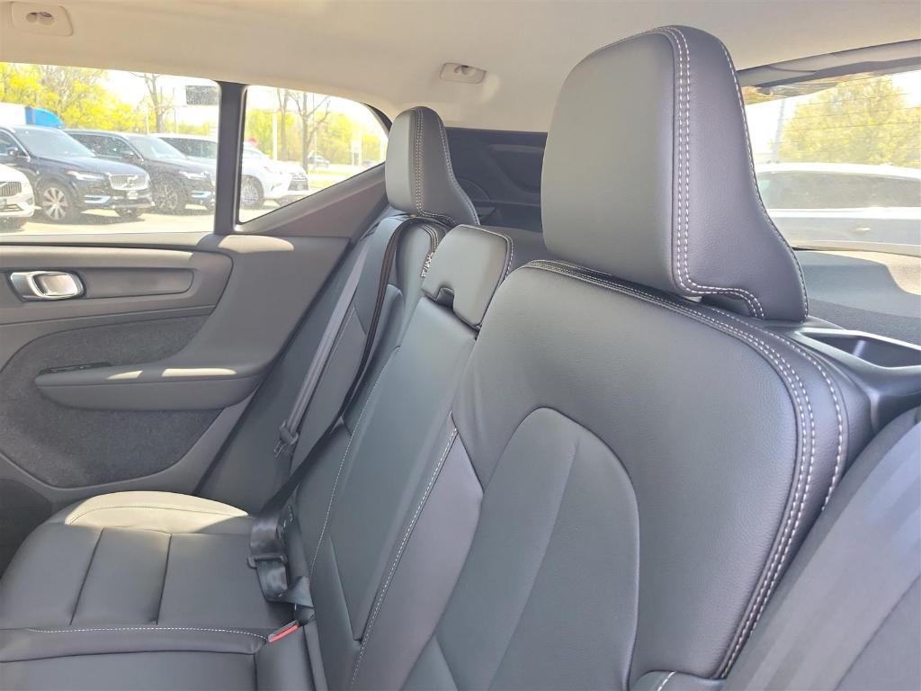 new 2025 Volvo XC40 car, priced at $52,015