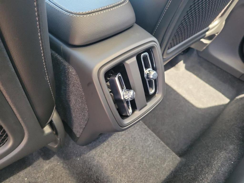 new 2025 Volvo XC40 car, priced at $52,015