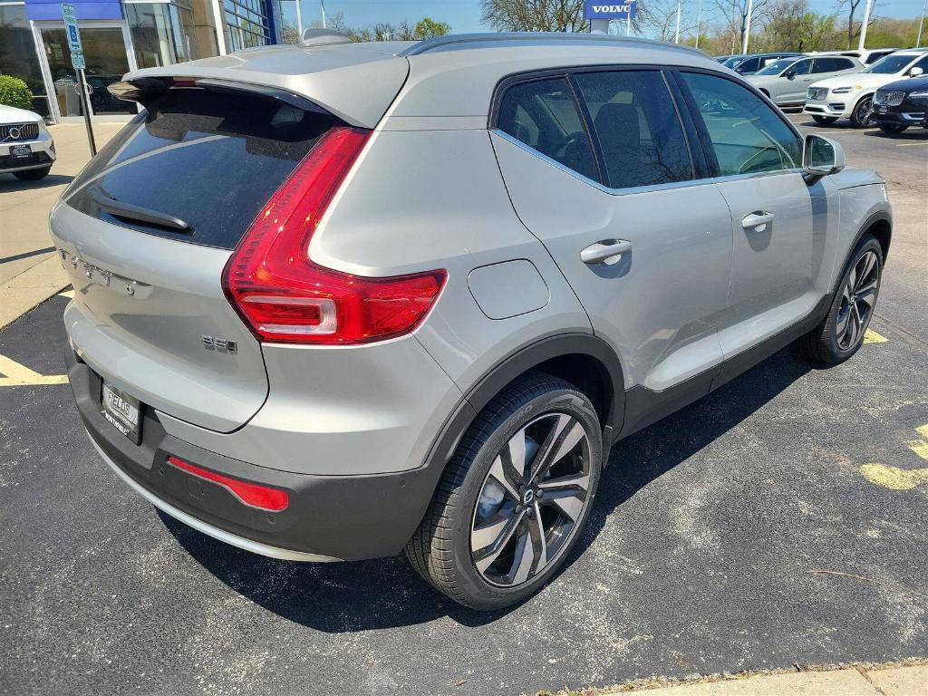 new 2025 Volvo XC40 car, priced at $52,015