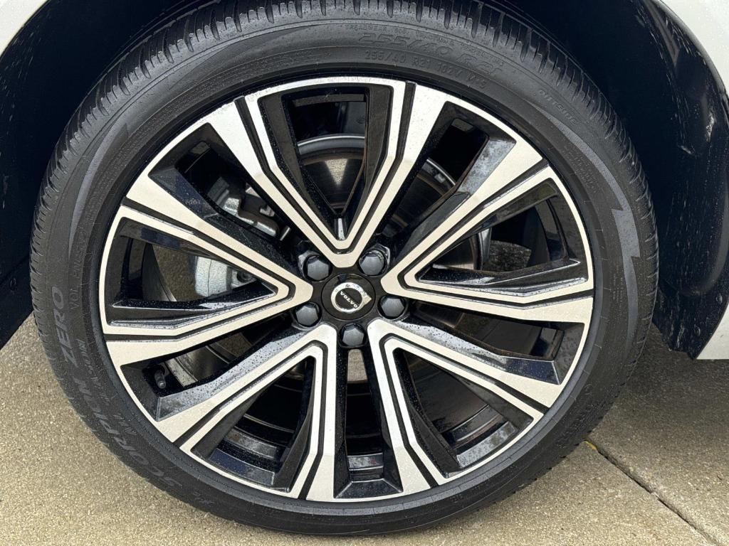 used 2023 Volvo XC60 car, priced at $39,805