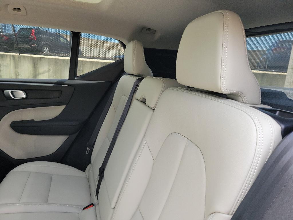 new 2025 Volvo XC40 car, priced at $49,810