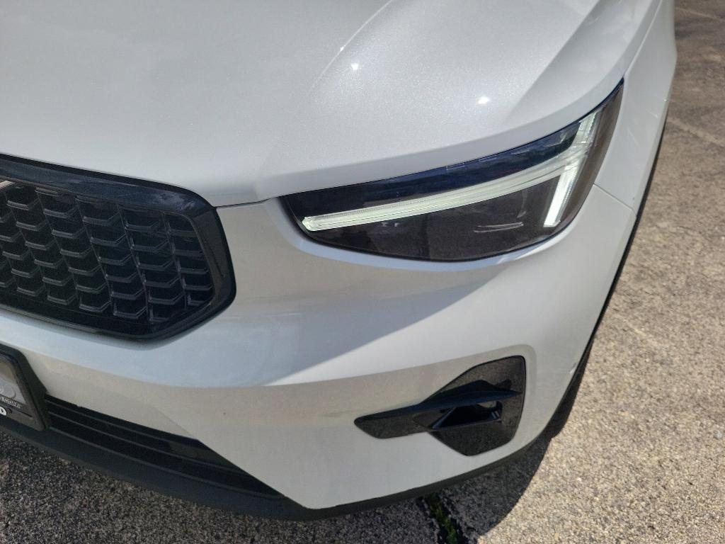 new 2025 Volvo XC40 car, priced at $49,810