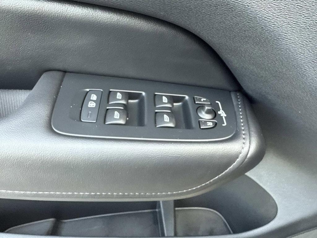 used 2025 Volvo XC60 car, priced at $39,991