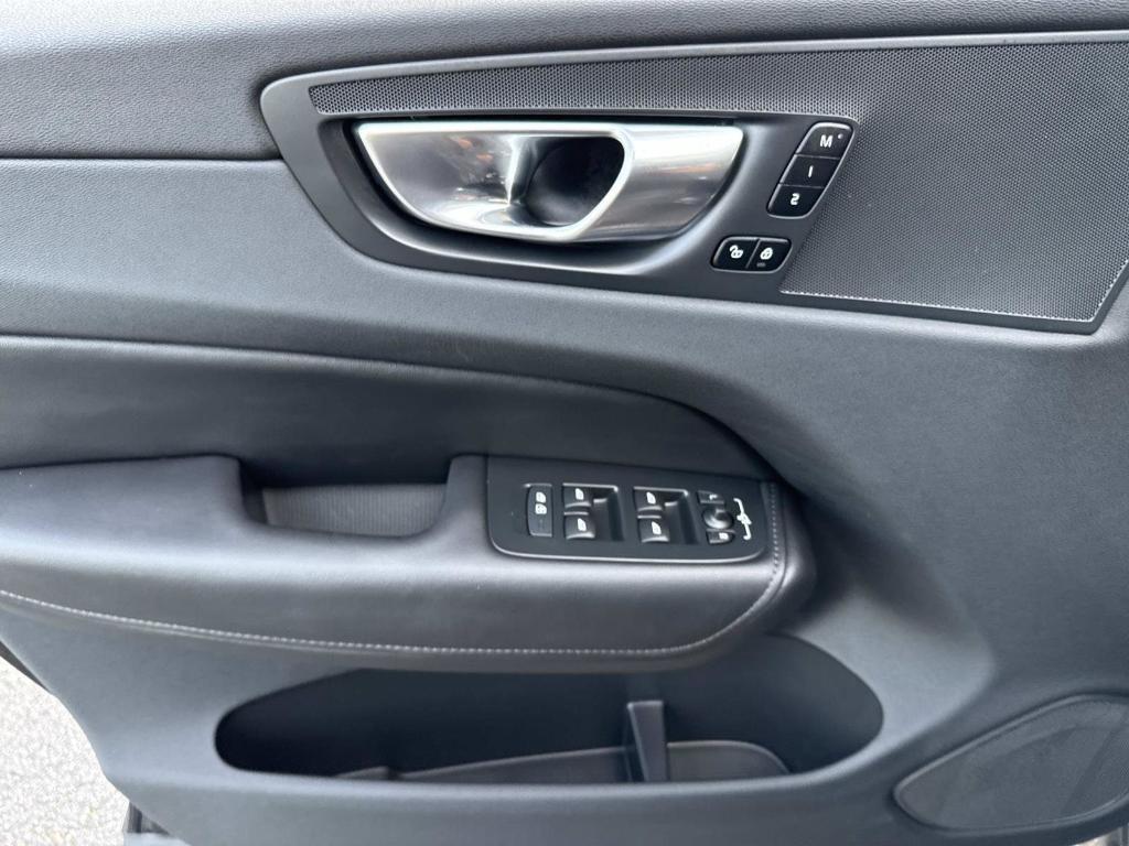 used 2025 Volvo XC60 car, priced at $39,991