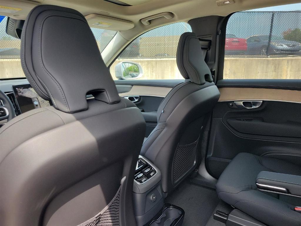 new 2025 Volvo XC90 Plug-In Hybrid car, priced at $79,695
