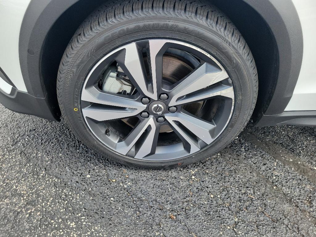 used 2024 Volvo V60 Cross Country car, priced at $43,653