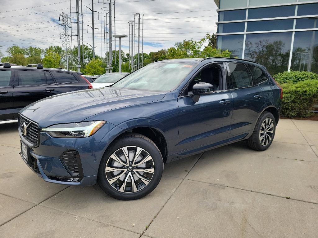 new 2025 Volvo XC60 car, priced at $54,560