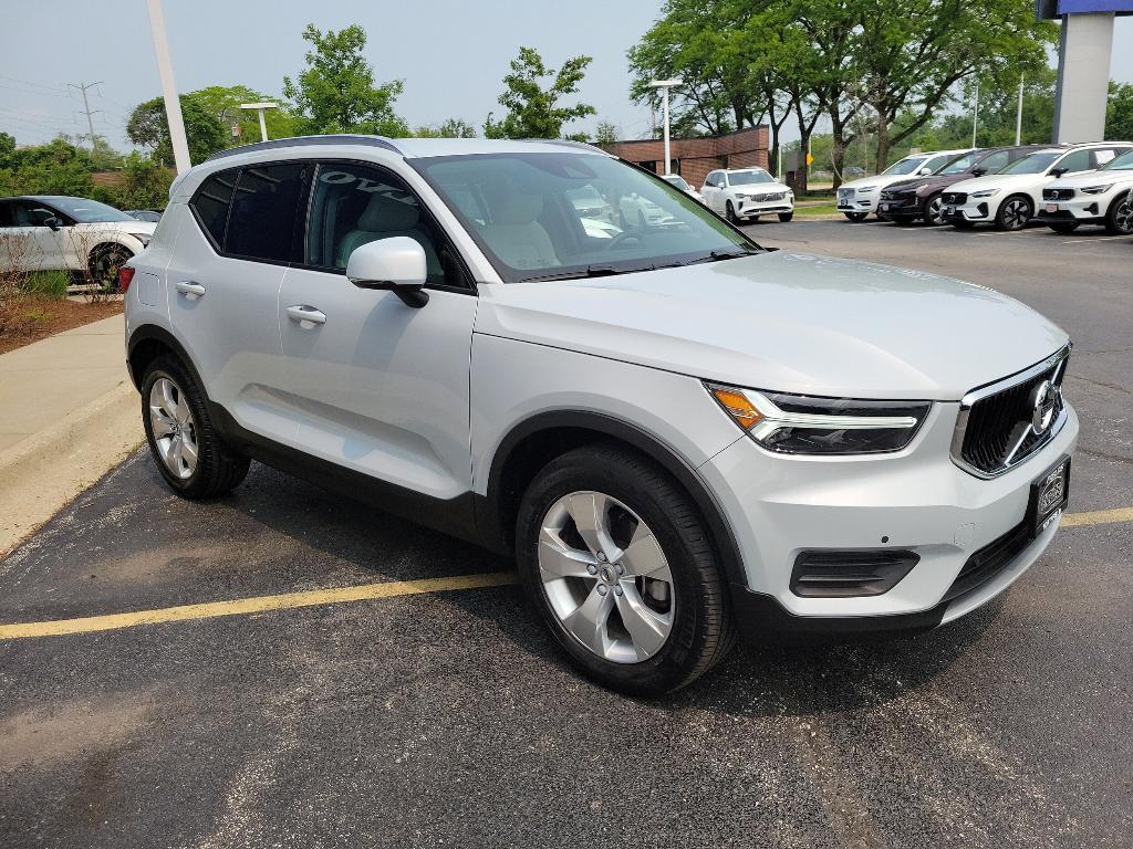 used 2020 Volvo XC40 car, priced at $23,989