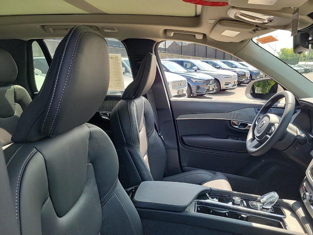 new 2025 Volvo XC90 Plug-In Hybrid car, priced at $77,193