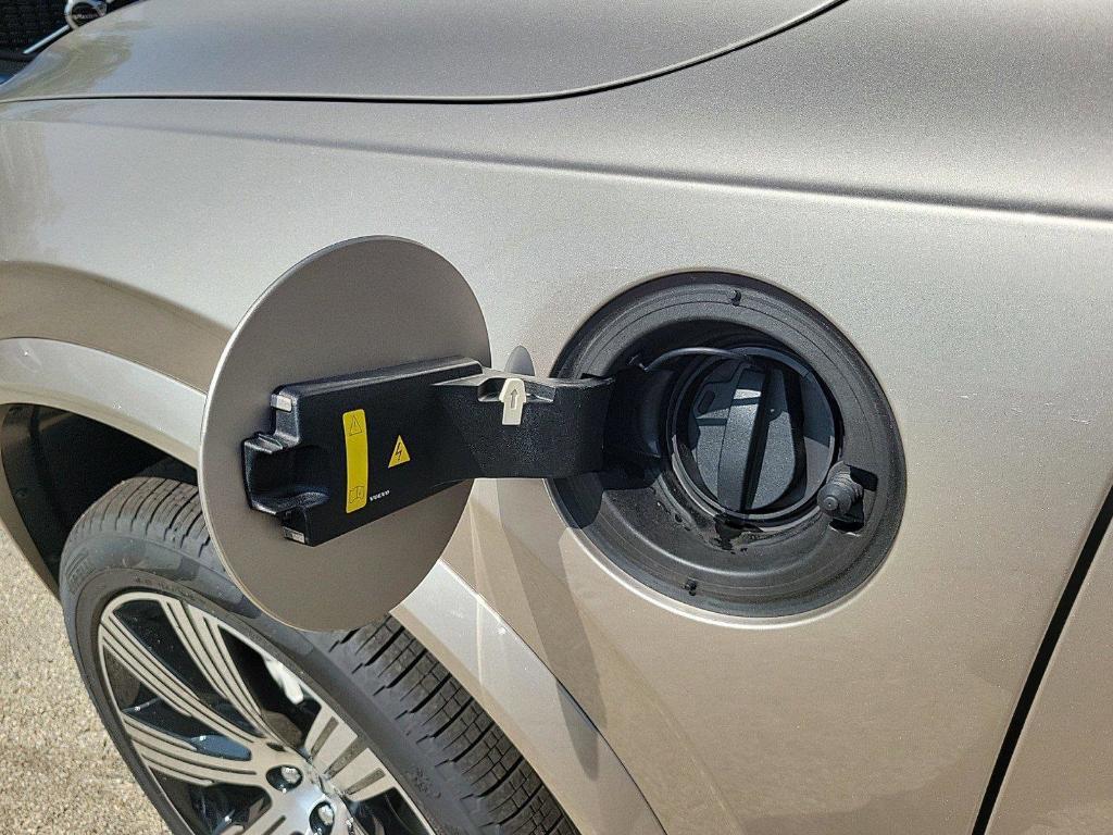 new 2025 Volvo XC90 Plug-In Hybrid car, priced at $77,193