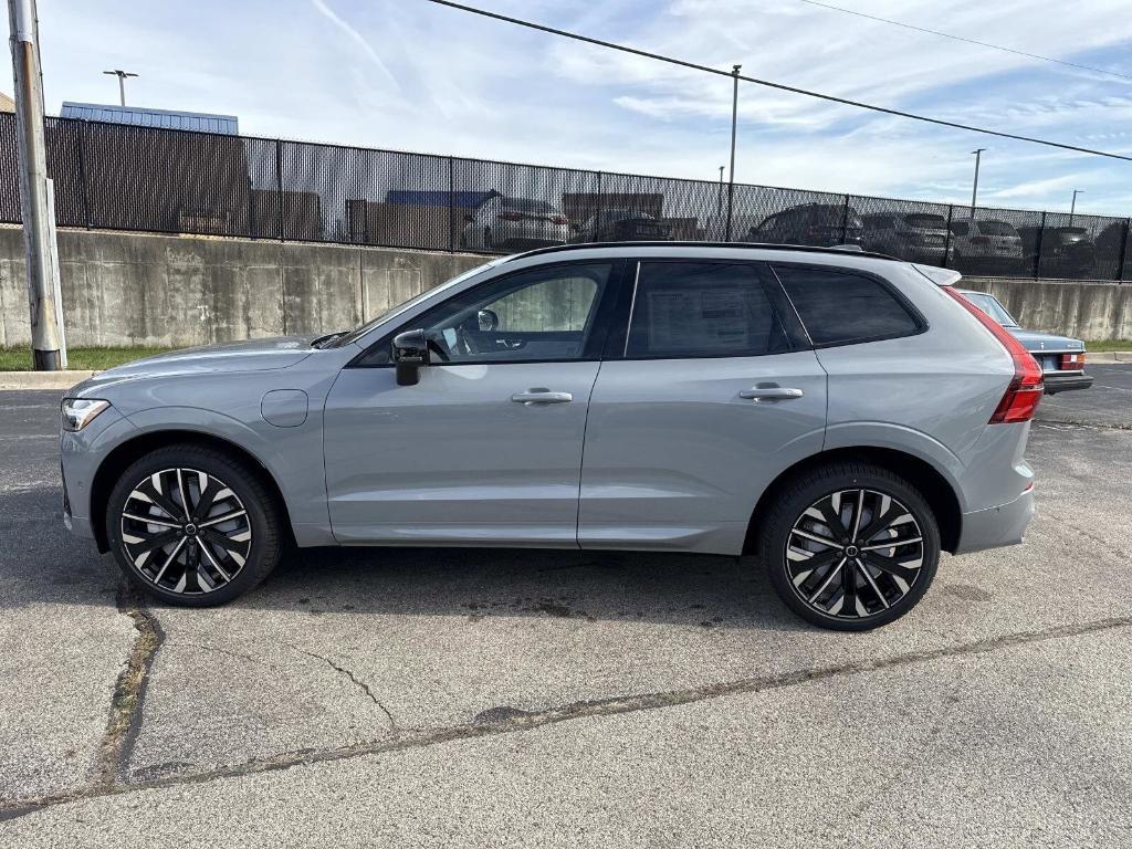 new 2026 Volvo XC60 Plug-In Hybrid car, priced at $75,235