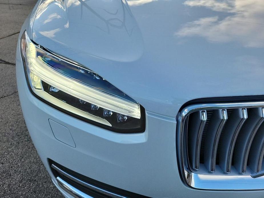 new 2025 Volvo XC90 Plug-In Hybrid car, priced at $81,765